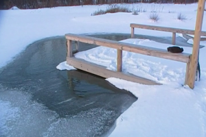 aerator under farm pond deck